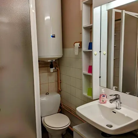 Gil Hohneck Apartment